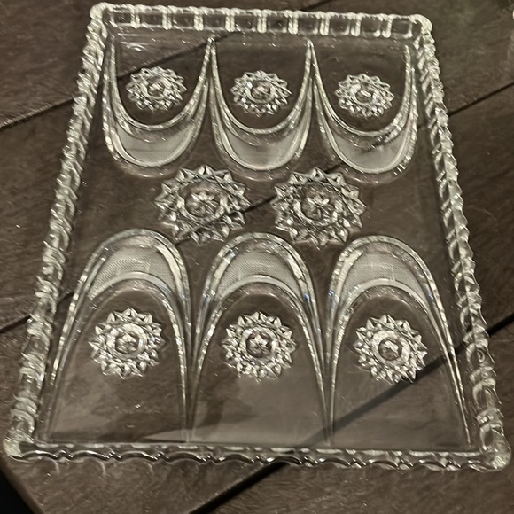 Patterned Glass Dish 12”x9” - Picture 5 of 6